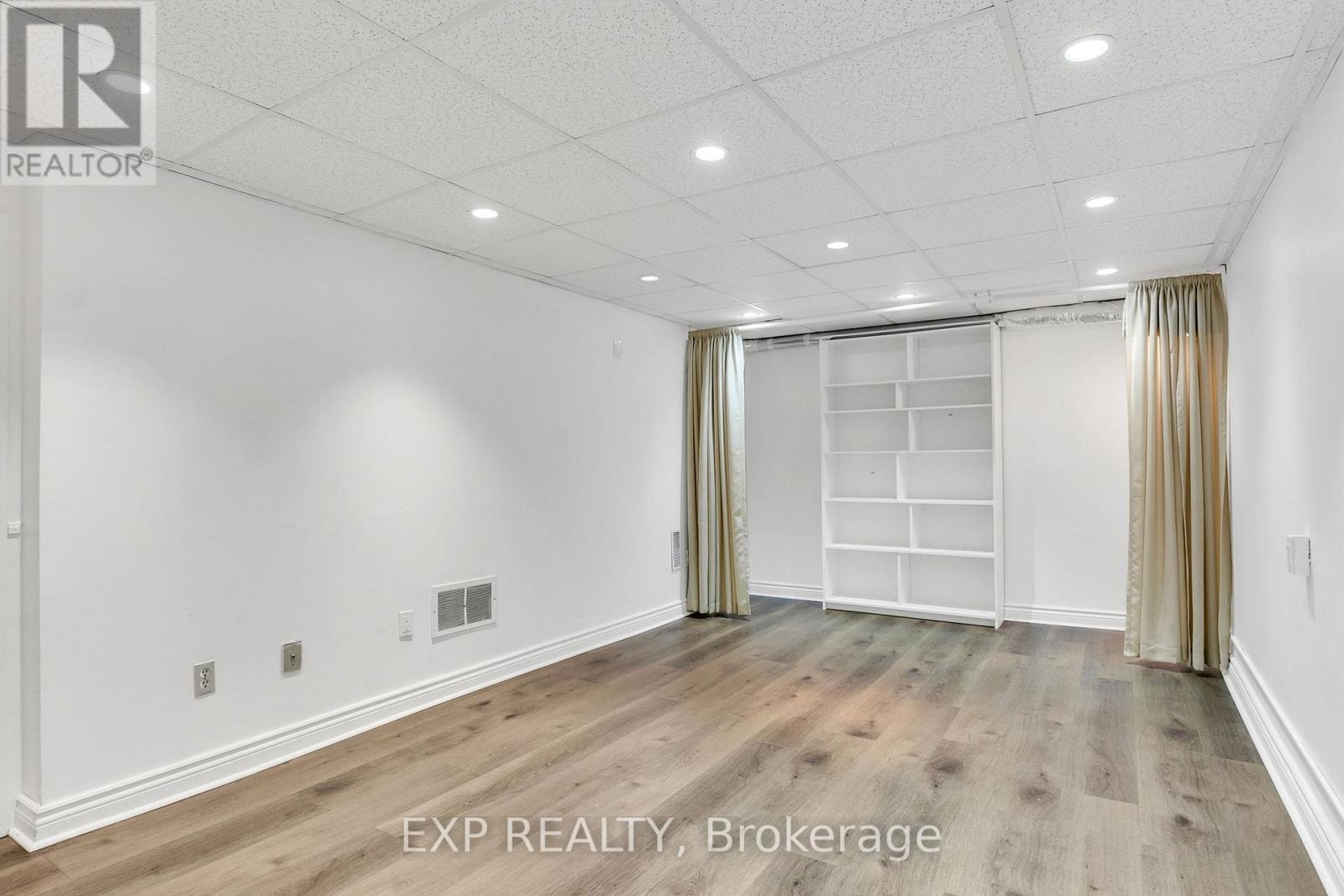 325 - 22 Niles Way, Markham, Ontario  L3T 5B8 - Photo 38 - N12644376