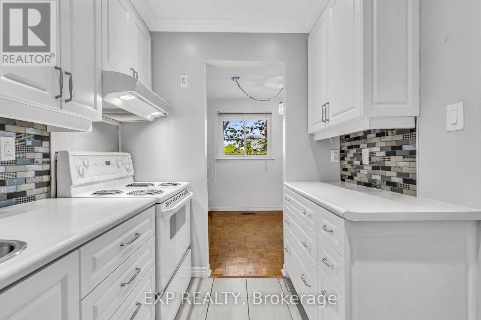 325 - 22 Niles Way, Markham, Ontario  L3T 5B8 - Photo 7 - N12644376