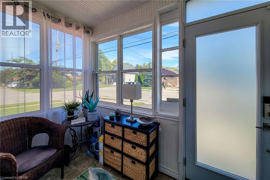 86 East 18th Street, Hamilton, Ontario  L9A 4N8 - Photo 8 - 40778429