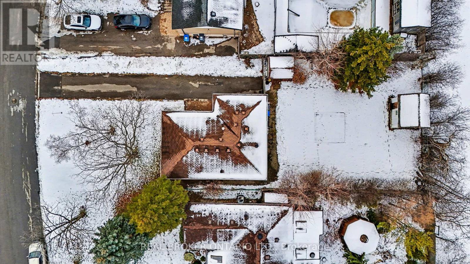 40 Flavian Crescent, Brampton, Ontario  L6T 3P4 - Photo 2 - W12644360