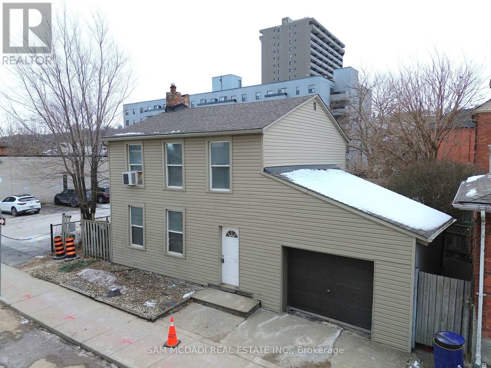 166 Jackson Street E, Hamilton, Ontario  L8N 1L4 - Photo 2 - X12644364