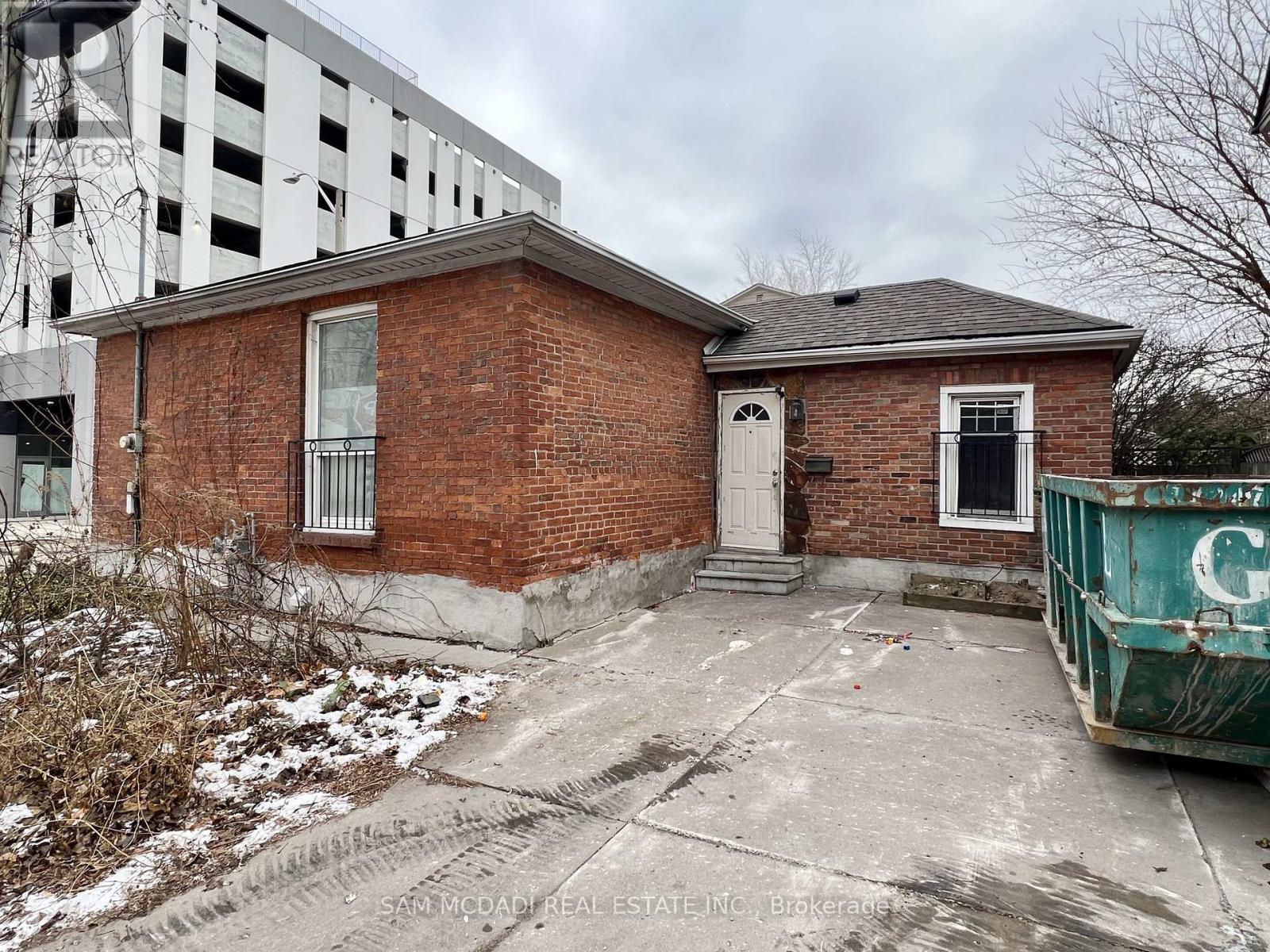154 Jackson Street E, Hamilton, Ontario  L8N 1L4 - Photo 3 - X12644366