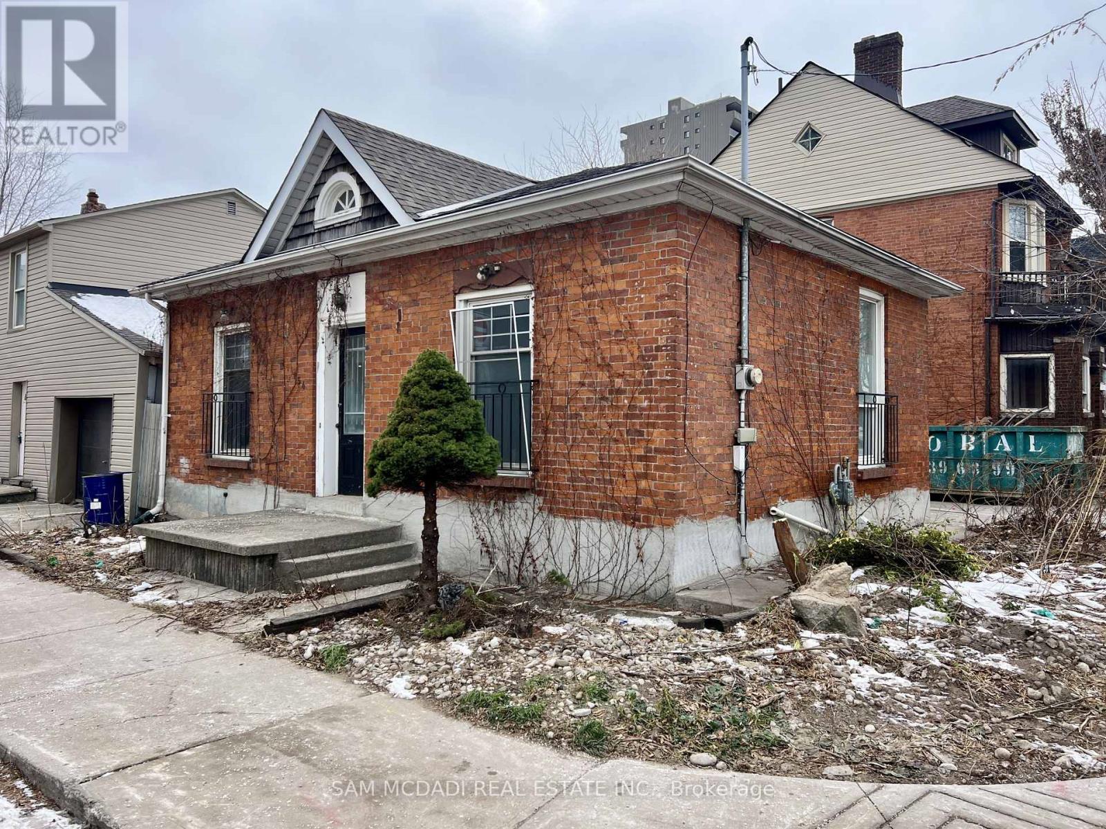 154 Jackson Street E, Hamilton, Ontario  L8N 1L4 - Photo 4 - X12644366