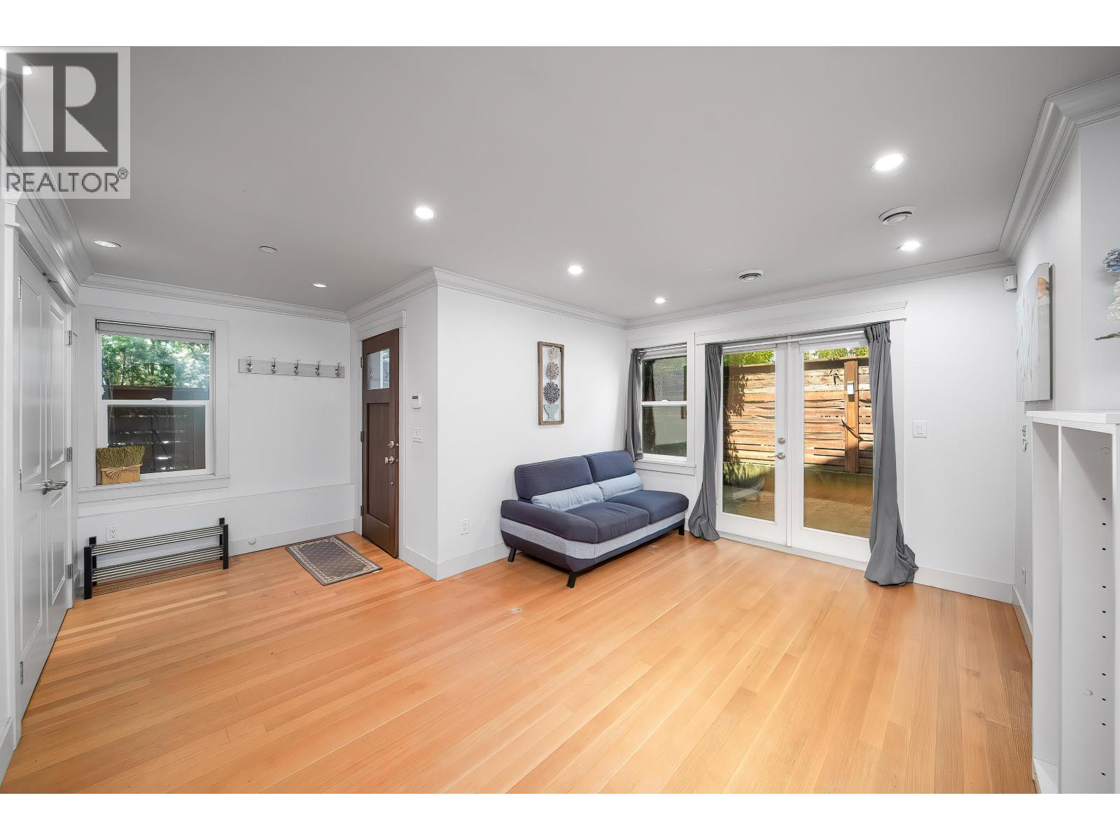 2388 Macdonald Street, Vancouver, British Columbia  V6K 3Y8 - Photo 4 - R3074618