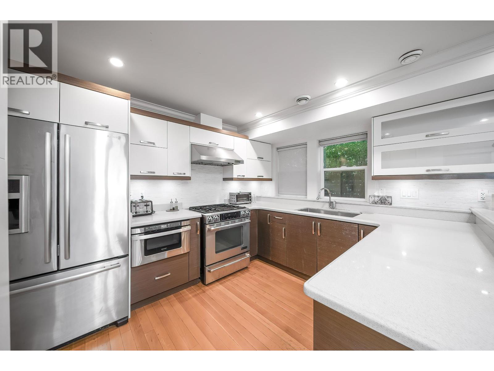 2388 Macdonald Street, Vancouver, British Columbia  V6K 3Y8 - Photo 12 - R3074618