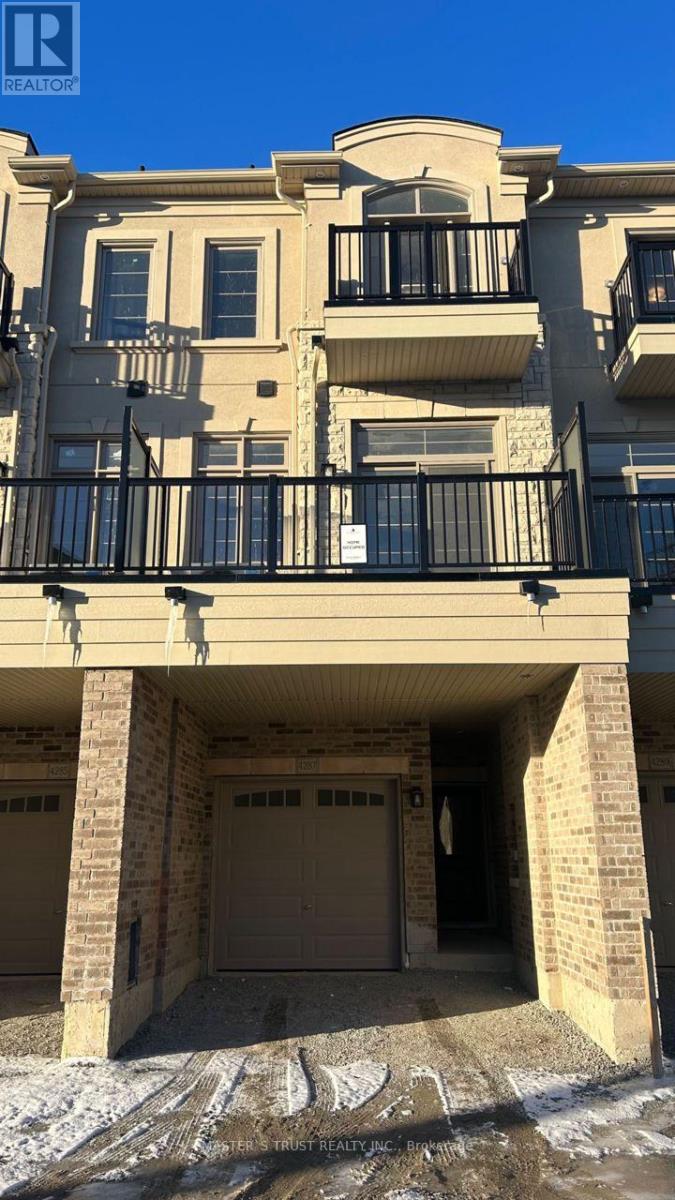 4287 Major Mackenzie Drive E, Markham, Ontario  L6C 3L5 - Photo 12 - N12644382