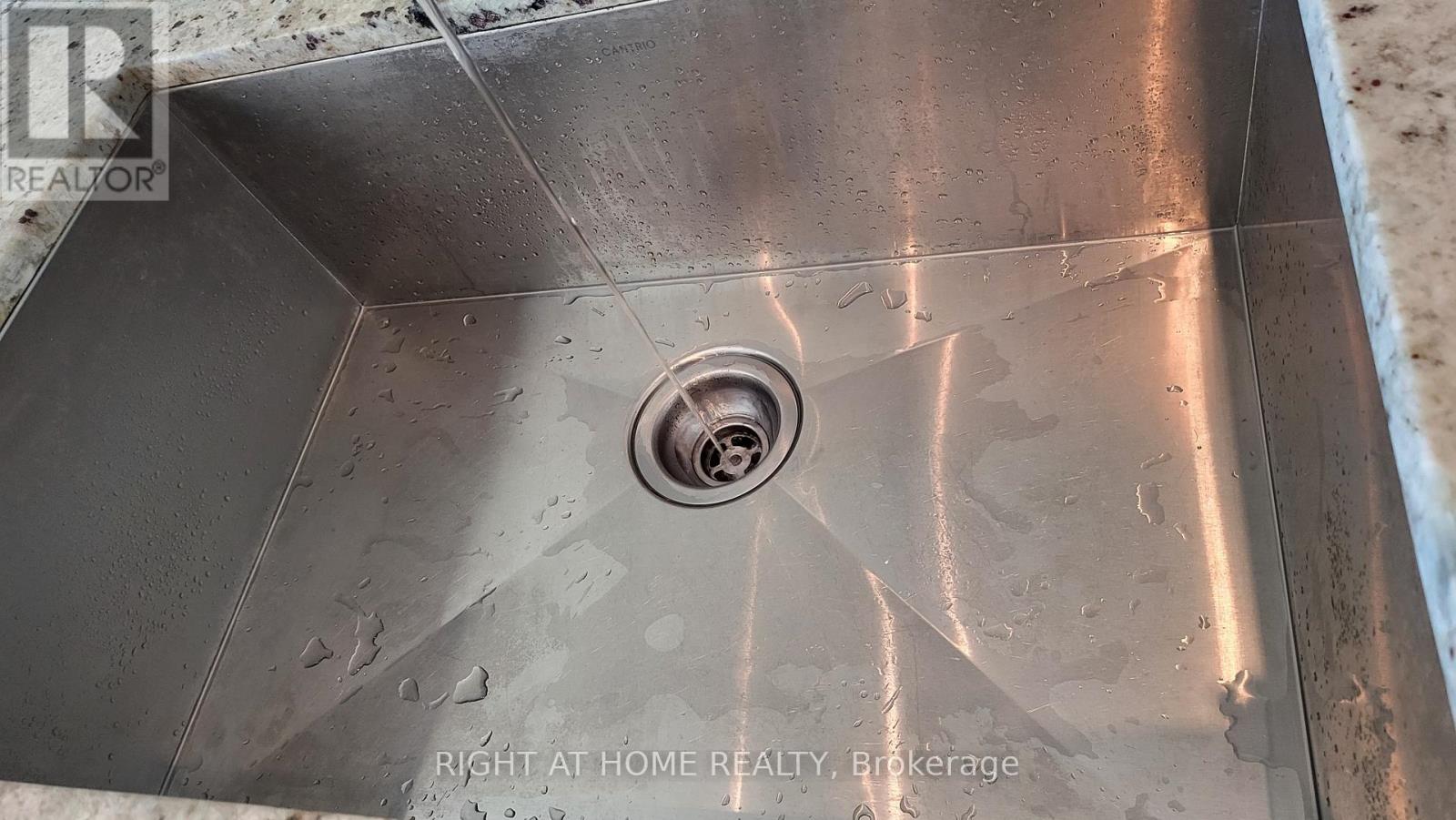 333 - 4055 Parkside Village Drive, Mississauga, Ontario  L5B 0K8 - Photo 4 - W12644388