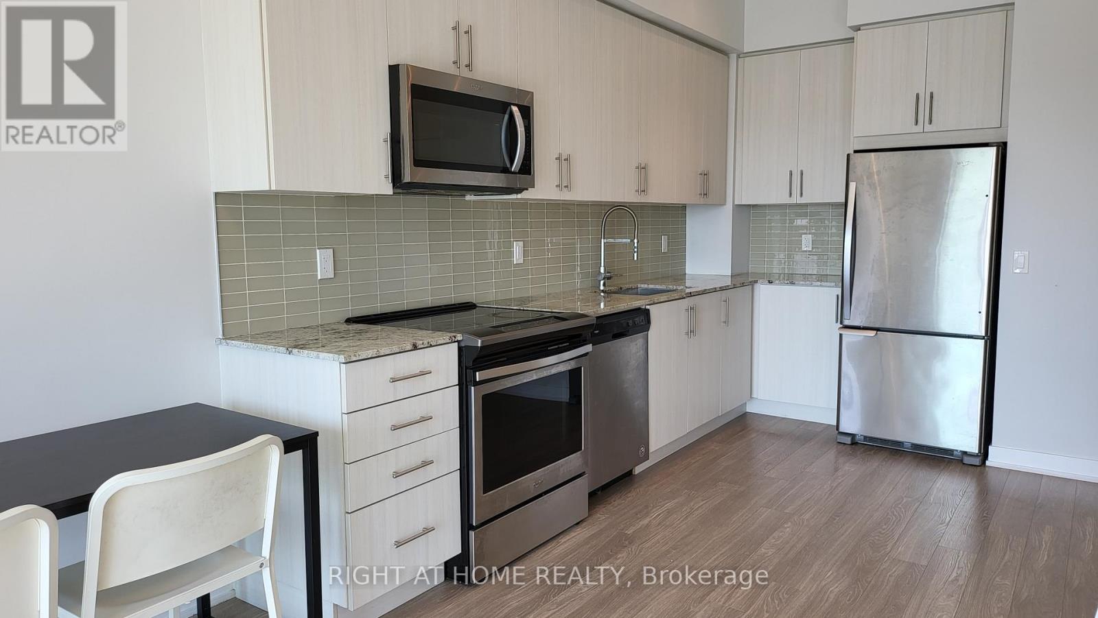 333 - 4055 Parkside Village Drive, Mississauga, Ontario  L5B 0K8 - Photo 7 - W12644388