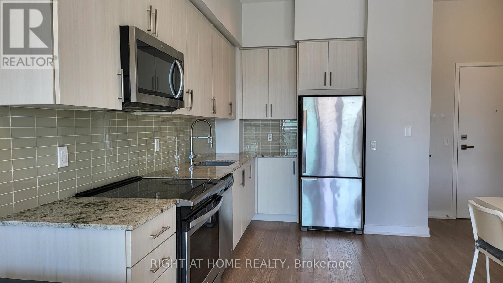 333 - 4055 Parkside Village Drive, Mississauga, Ontario  L5B 0K8 - Photo 8 - W12644388