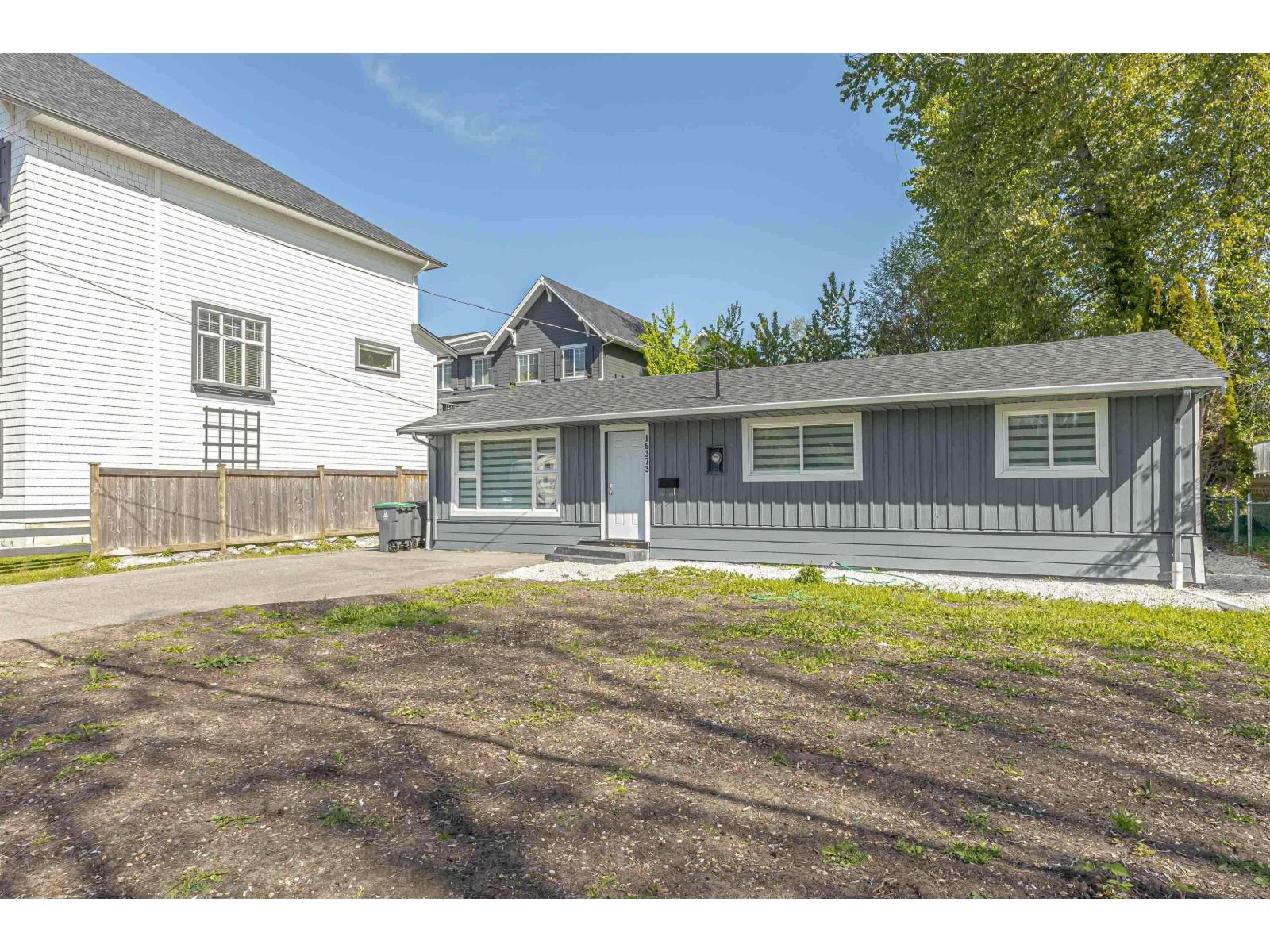 16373 15 AVENUE, Surrey, British Columbia