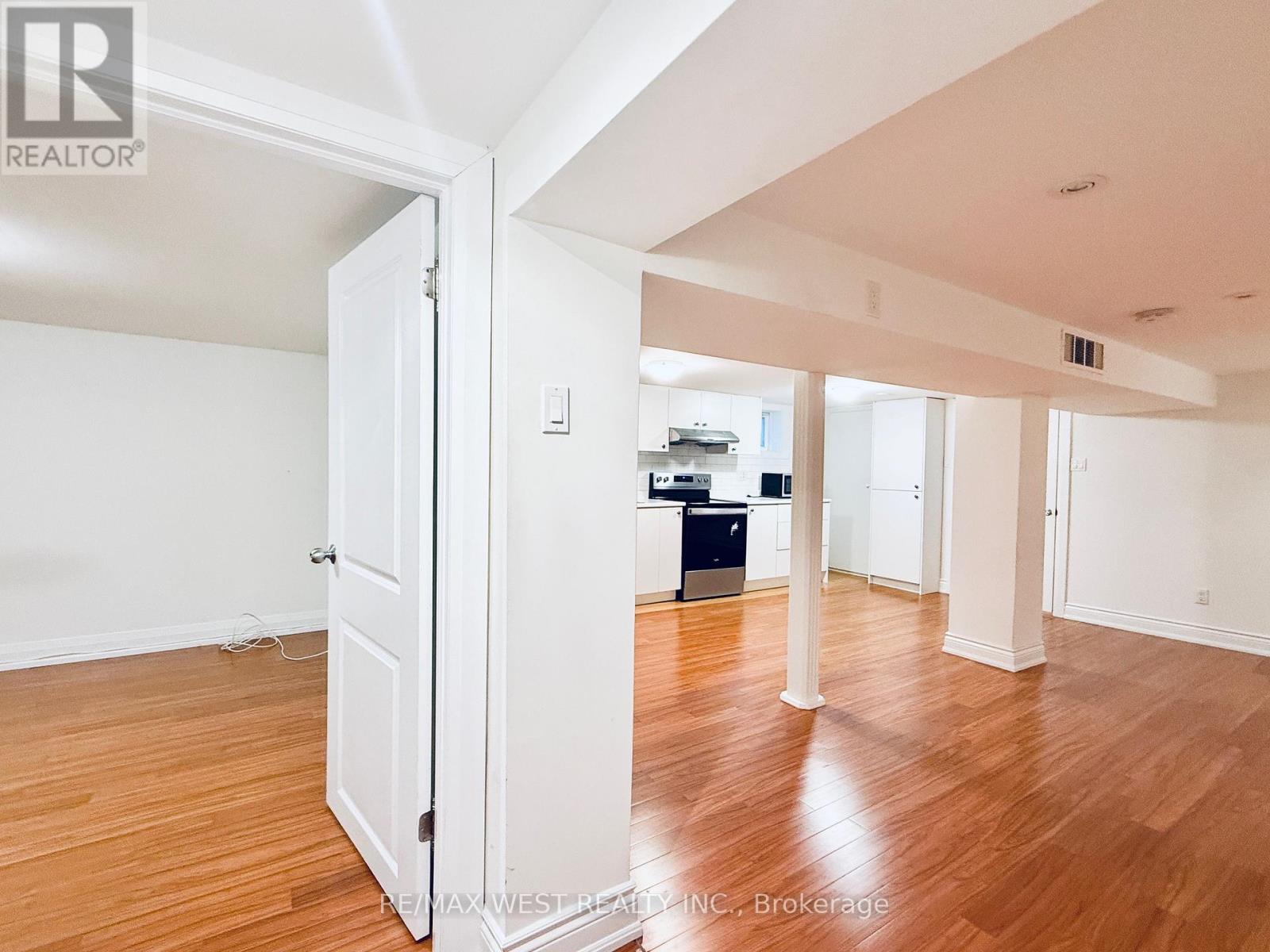 Lower - 43 Dunblaine Avenue, Toronto, Ontario  M5M 2R8 - Photo 15 - C12644394