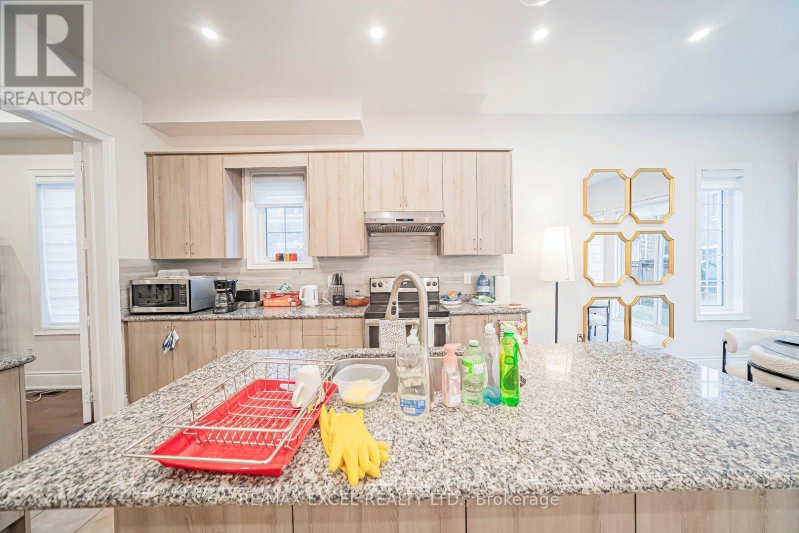 3178 Buttonbush Trail, Oakville, Ontario  L6H 0T4 - Photo 22 - W12644392