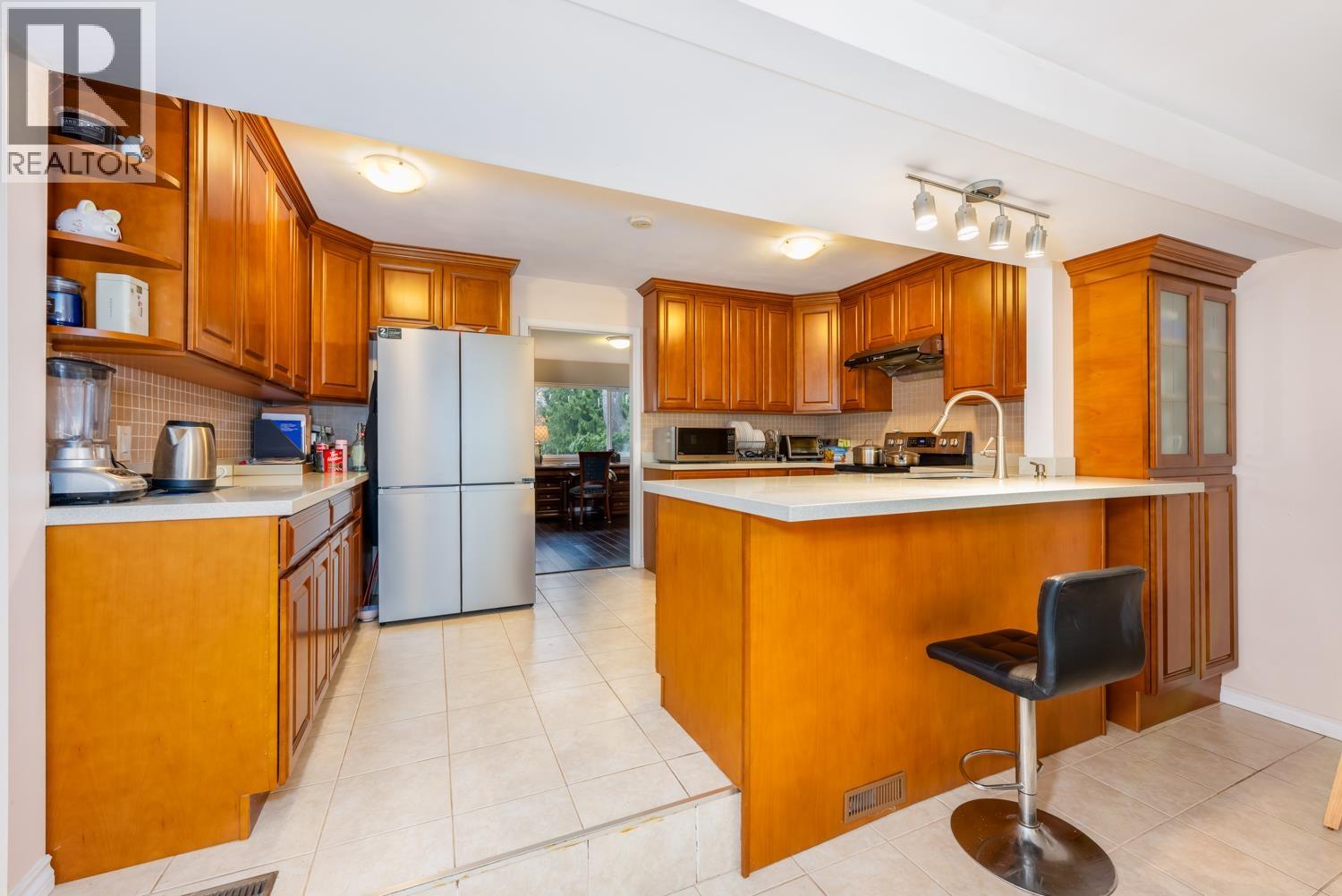 5681 Sardis Crescent, Burnaby, British Columbia  V5H 3K4 - Photo 15 - R3064891