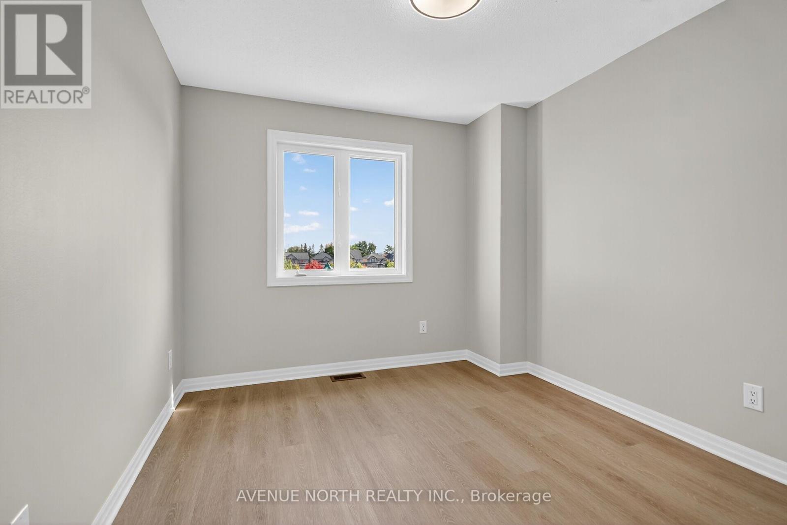 629 Sunburst Street, Ottawa, Ontario  K1T 0L1 - Photo 34 - X12522880