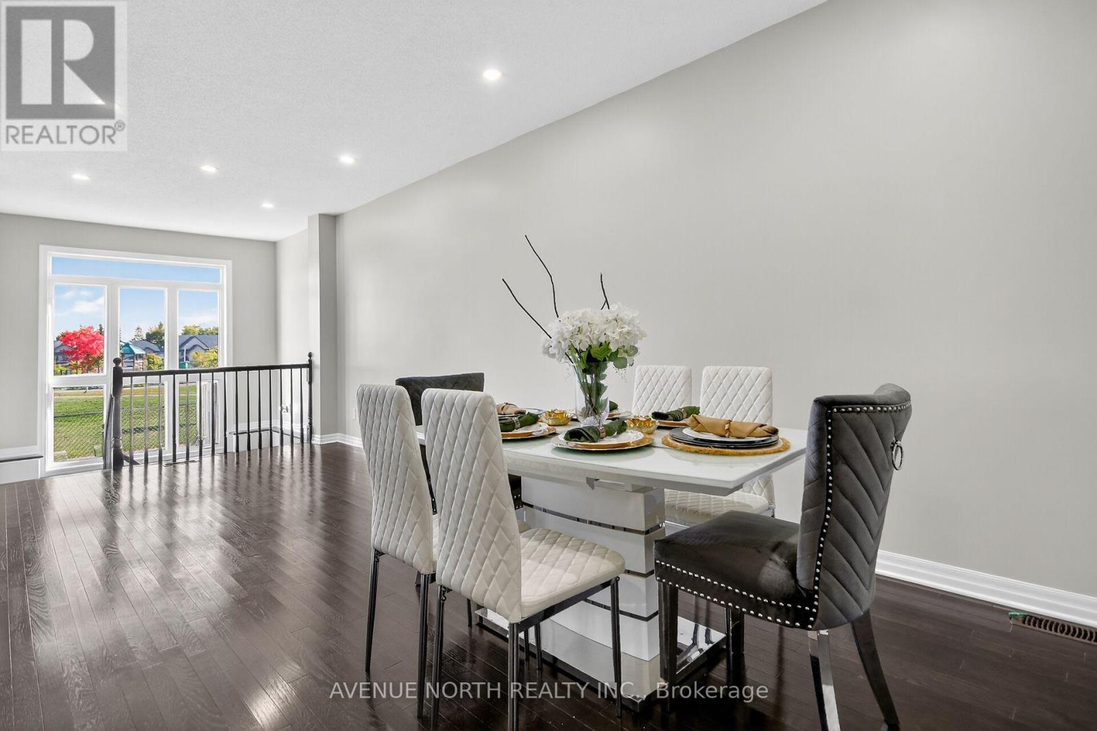 629 Sunburst Street, Ottawa, Ontario  K1T 0L1 - Photo 9 - X12522880