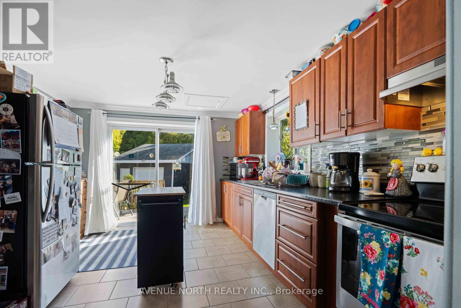 117 Bedford Street, Cornwall, Ontario  K6J 4B8 - Photo 4 - X12644402