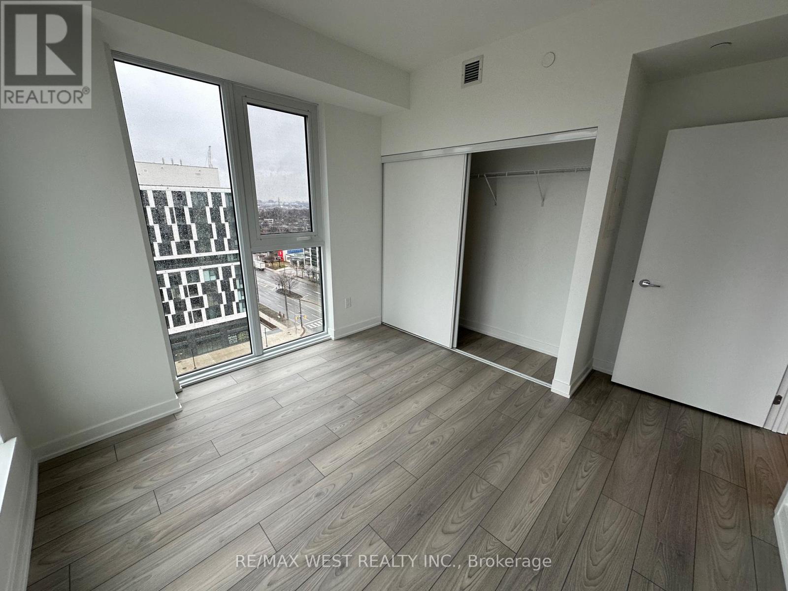 1021 - 1007 The Queensway Avenue, Toronto, Ontario  M8Z 0C6 - Photo 10 - W12636986