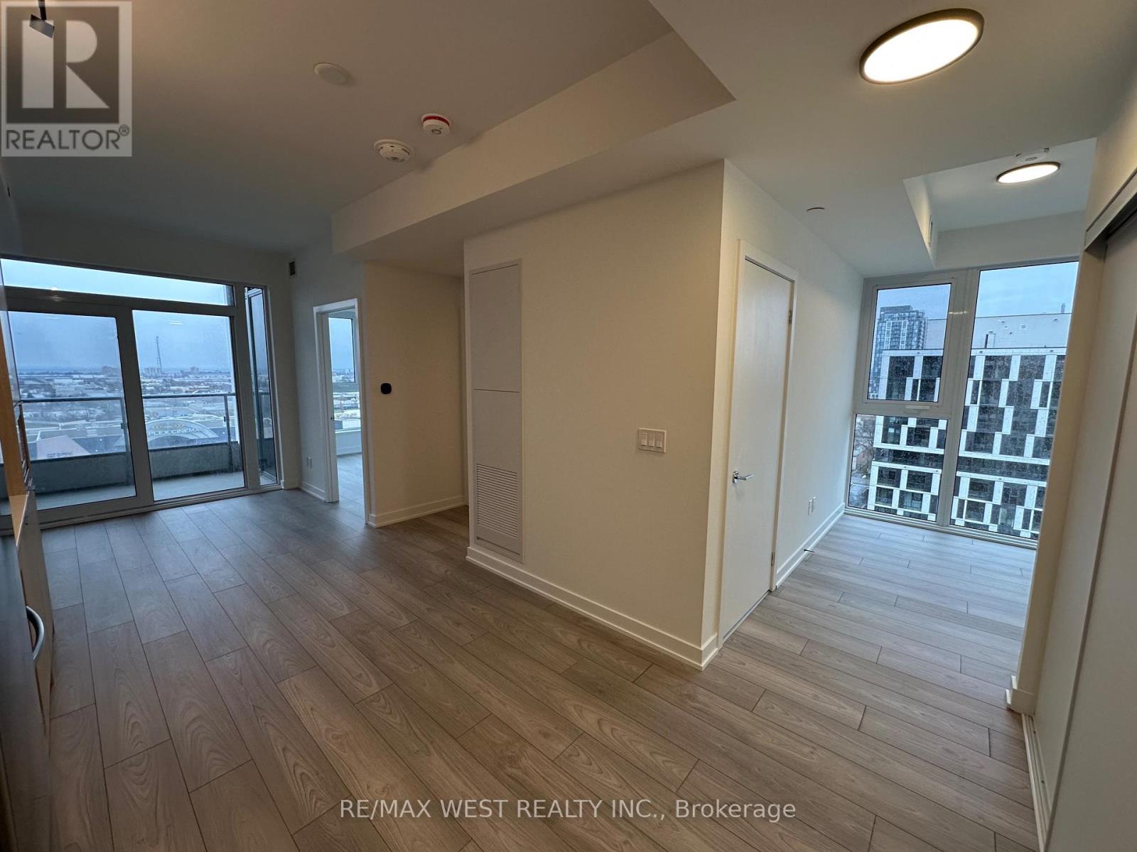 1021 - 1007 THE QUEENSWAY AVENUE, Toronto, Ontario