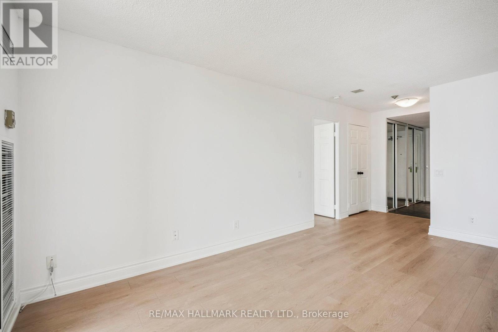 1214 - 7 Bishop Avenue, Toronto, Ontario  M2M 4J4 - Photo 2 - C12644426