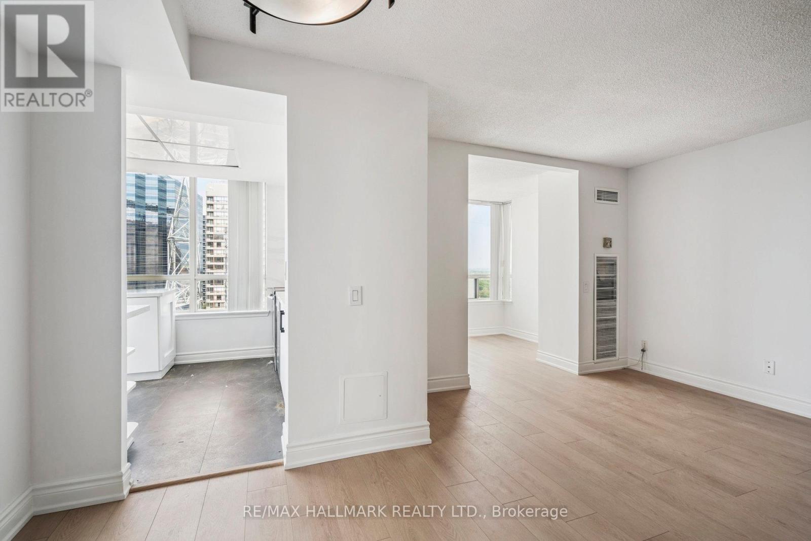 1214 - 7 Bishop Avenue, Toronto, Ontario  M2M 4J4 - Photo 8 - C12644426