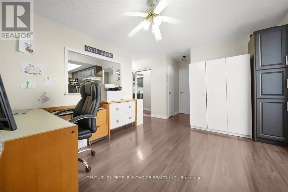 2302 - 3151 Bridletowne Circle, Toronto, Ontario  M1W 2T1 - Photo 22 - E12644428