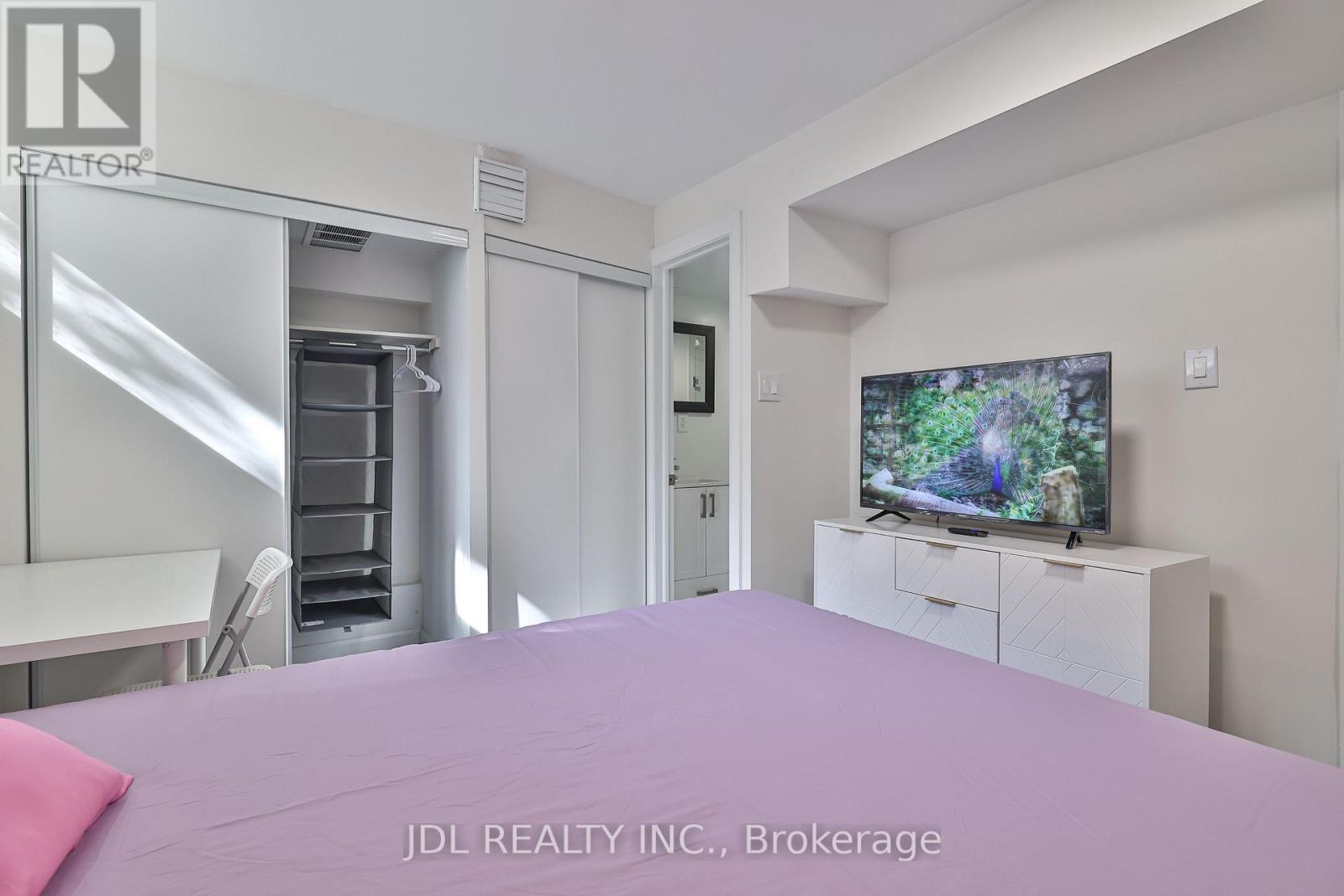 1 - 5 Sorauren Avenue, Toronto, Ontario  M6R 2C6 - Photo 12 - W12644408