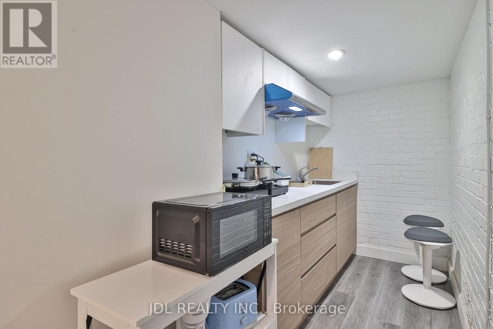 1 - 5 Sorauren Avenue, Toronto, Ontario  M6R 2C6 - Photo 15 - W12644408