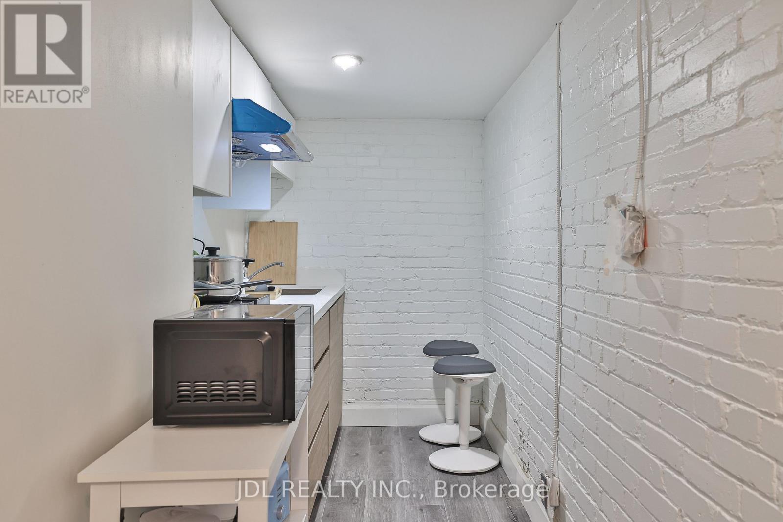 1 - 5 Sorauren Avenue, Toronto, Ontario  M6R 2C6 - Photo 16 - W12644408