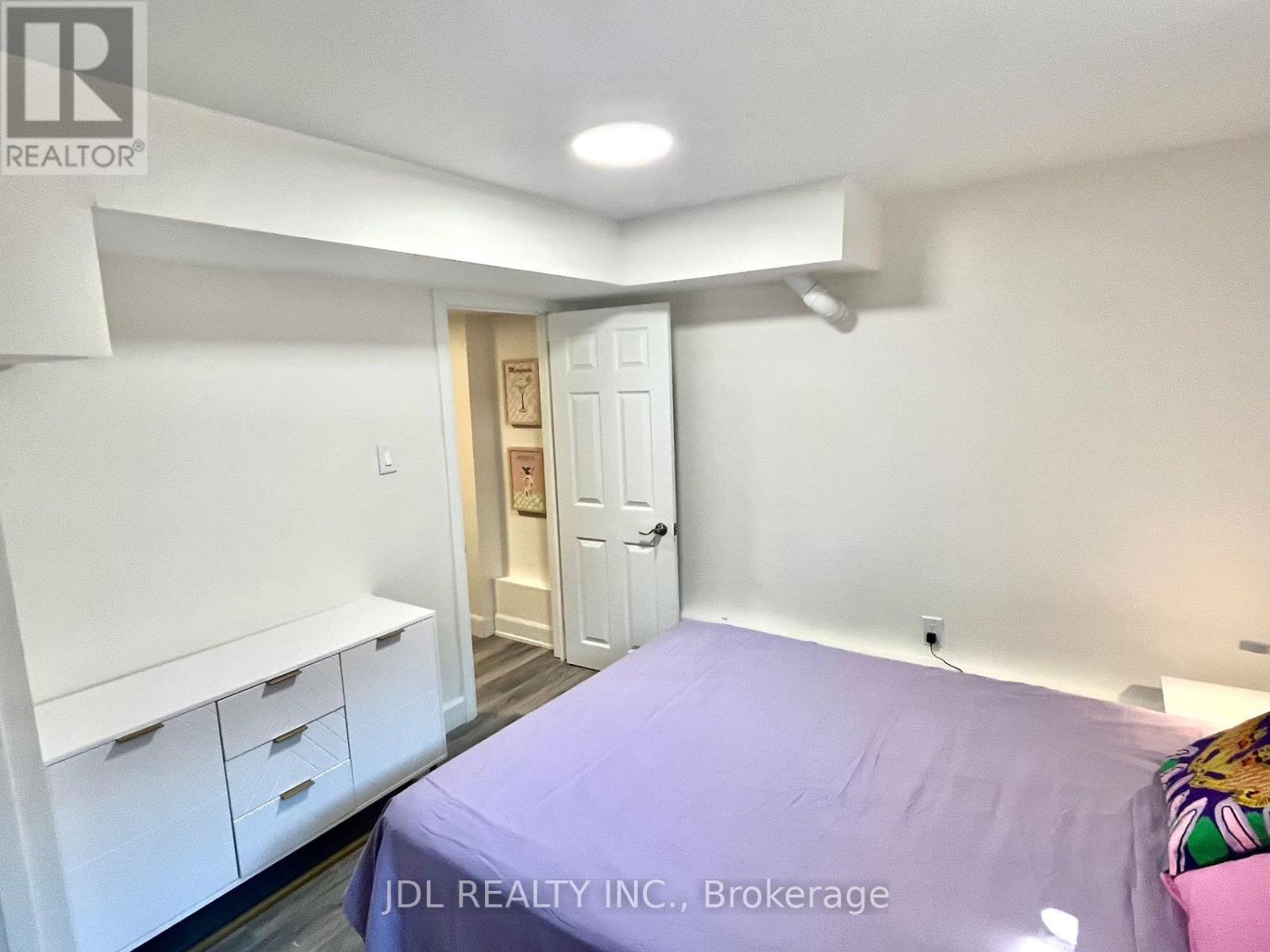 1 - 5 Sorauren Avenue, Toronto, Ontario  M6R 2C6 - Photo 28 - W12644408