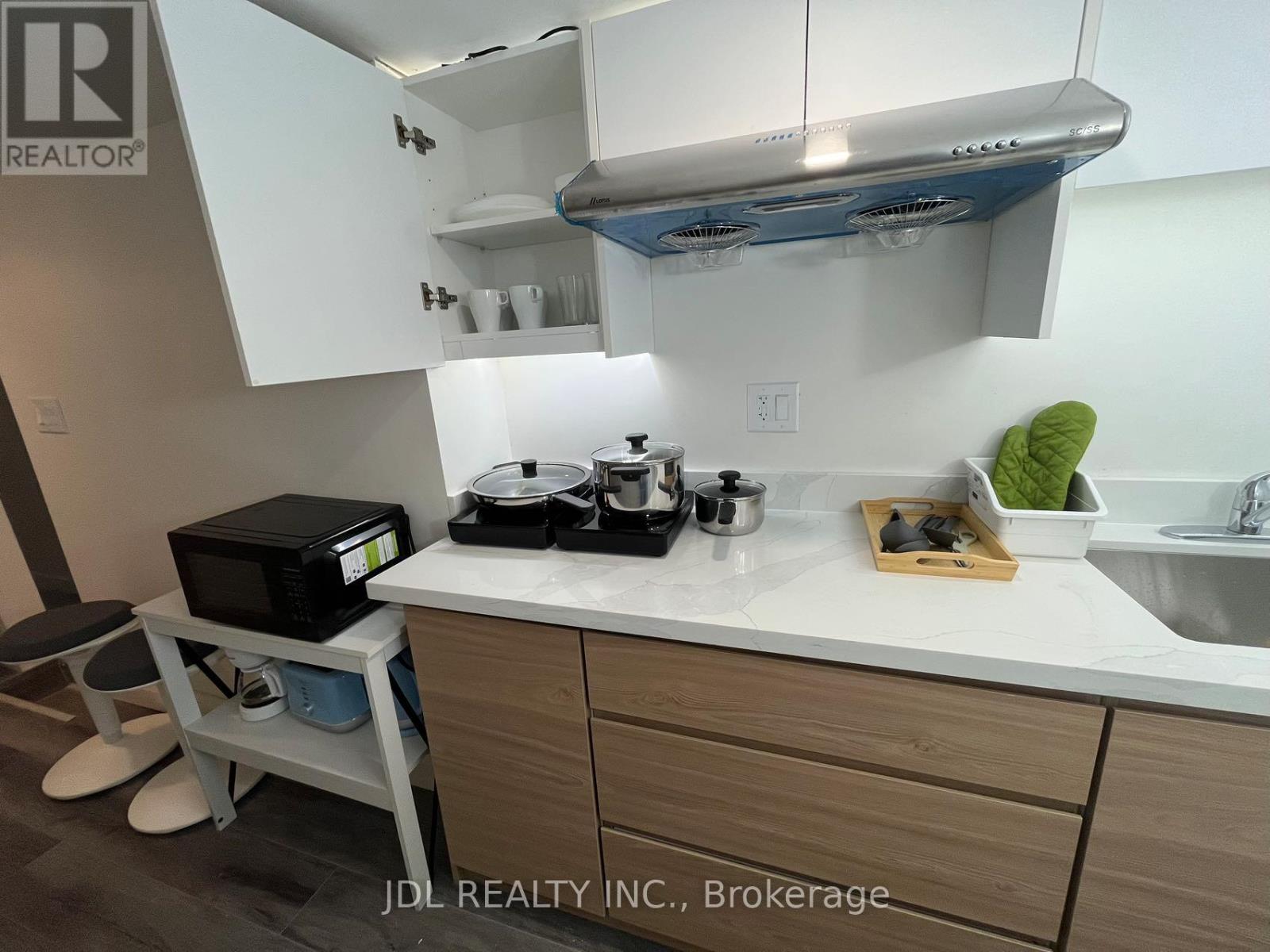 1 - 5 Sorauren Avenue, Toronto, Ontario  M6R 2C6 - Photo 34 - W12644408