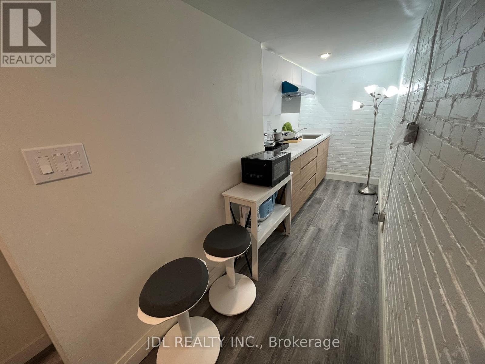 1 - 5 Sorauren Avenue, Toronto, Ontario  M6R 2C6 - Photo 38 - W12644408