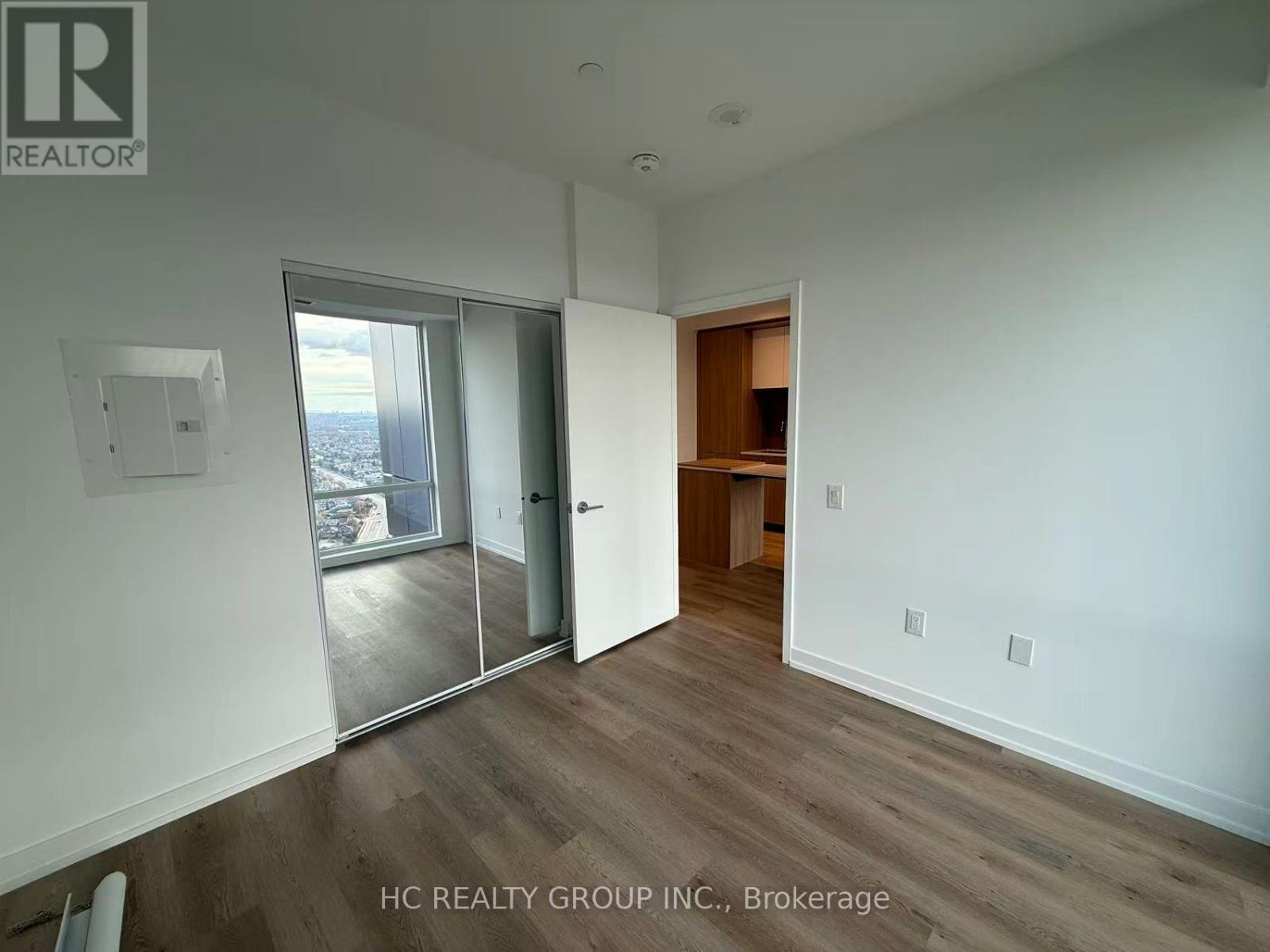 3809 - 395 Square One Drive, Mississauga, Ontario  L5B 0P6 - Photo 7 - W12644410