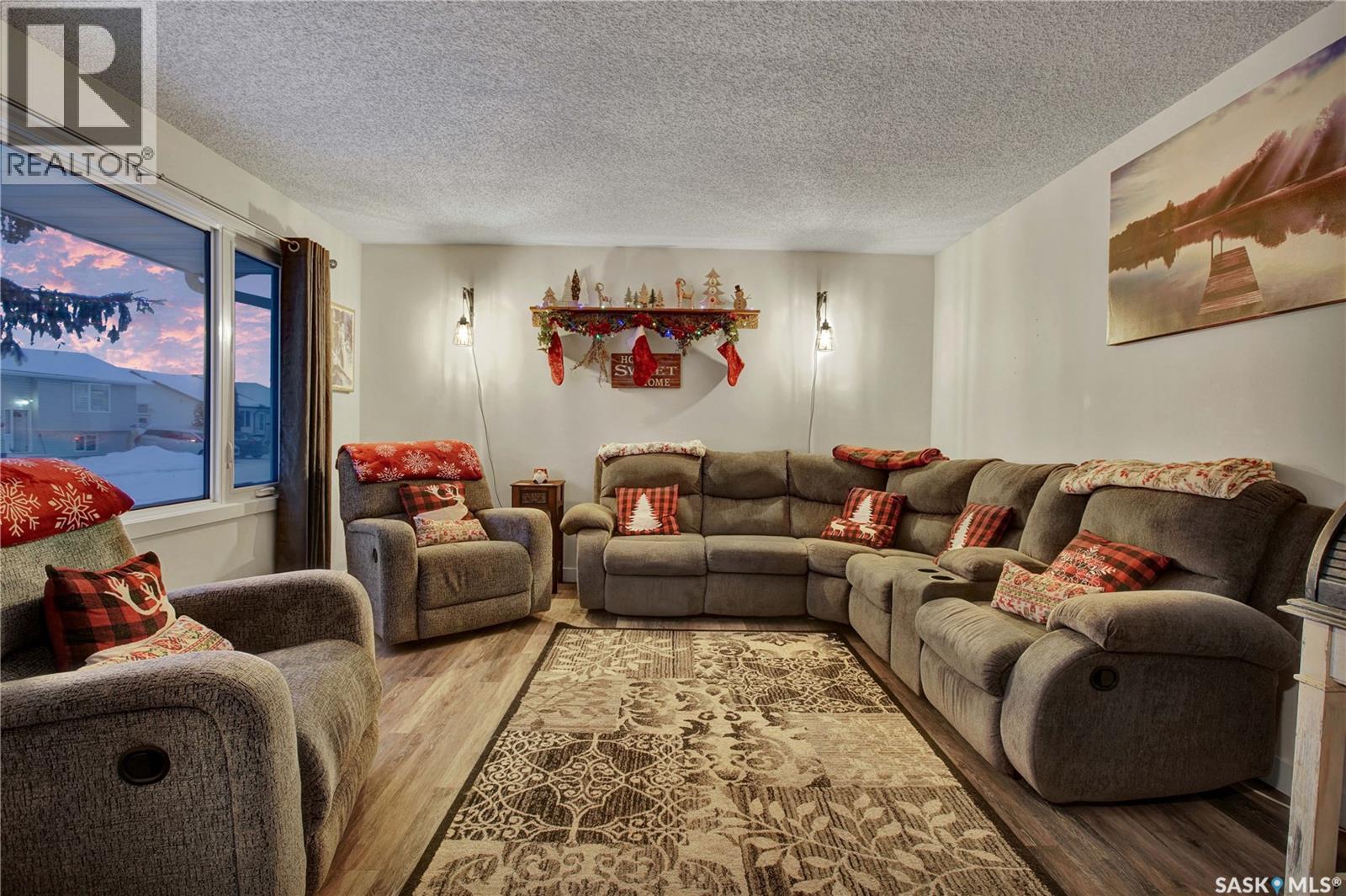 212 2nd Avenue N, Warman, Saskatchewan  S0K 4S0 - Photo 3 - SK025720