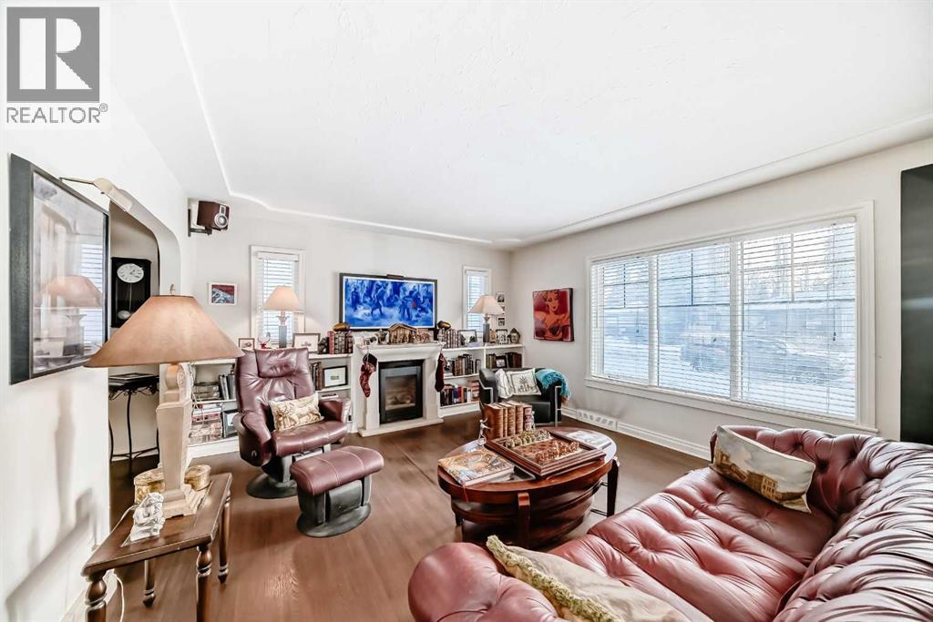 2204 25 Avenue Nw, Calgary, Alberta  T2M 2C1 - Photo 4 - A2273568