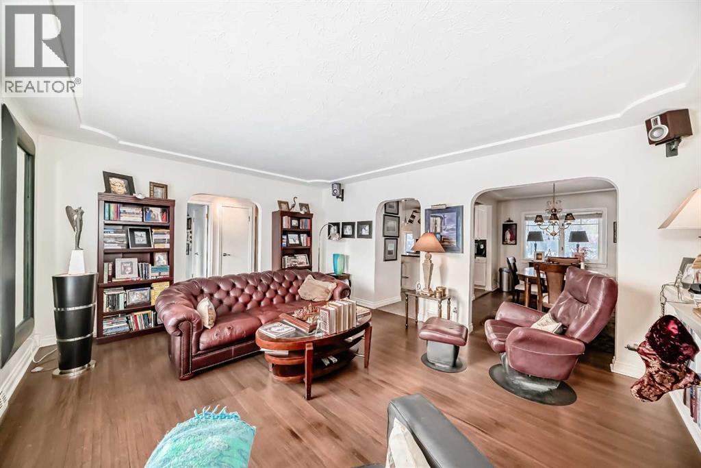 2204 25 Avenue Nw, Calgary, Alberta  T2M 2C1 - Photo 6 - A2273568