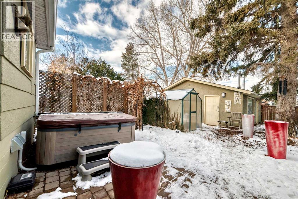 2204 25 Avenue Nw, Calgary, Alberta  T2M 2C1 - Photo 39 - A2273568