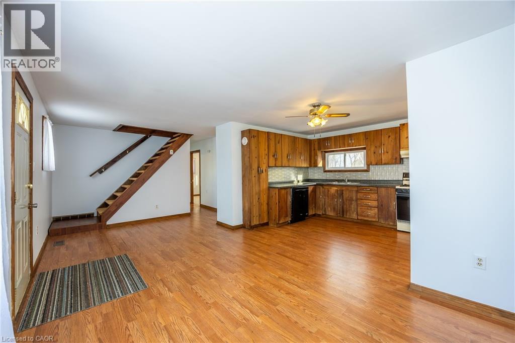 110 Nelson Street E, Port Dover, Ontario  N0A 1N0 - Photo 3 - 40793264