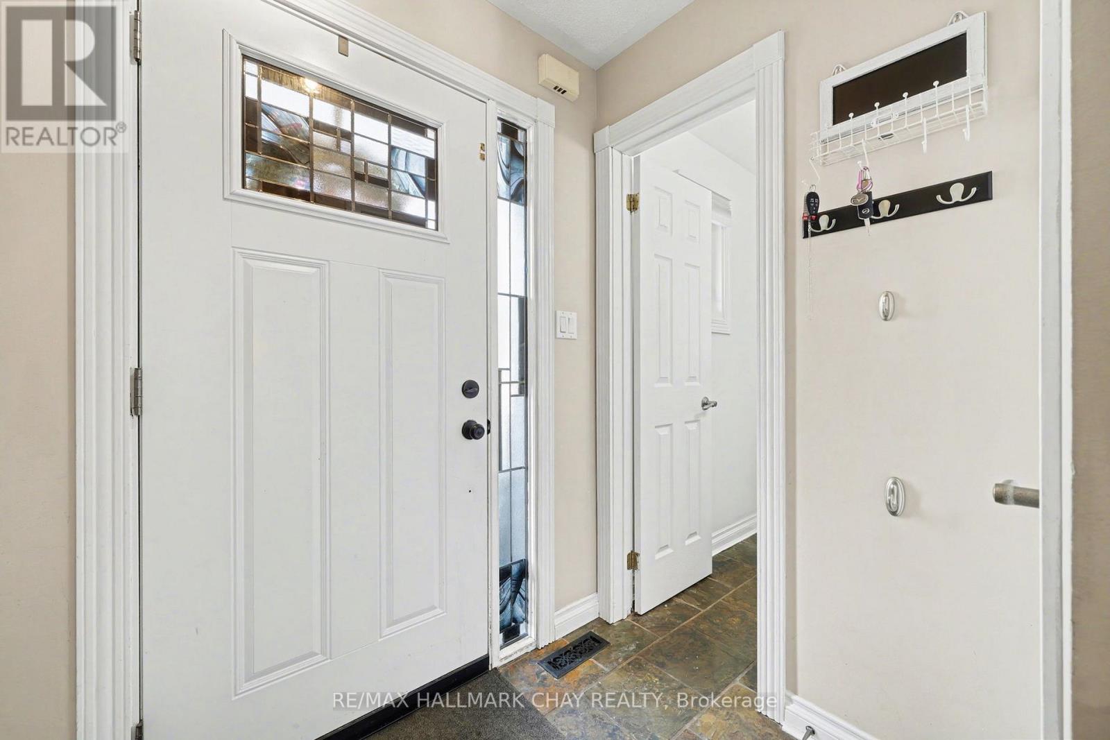 101 Kate Aitken Crescent, New Tecumseth, Ontario  L0G 1A0 - Photo 7 - N12644454