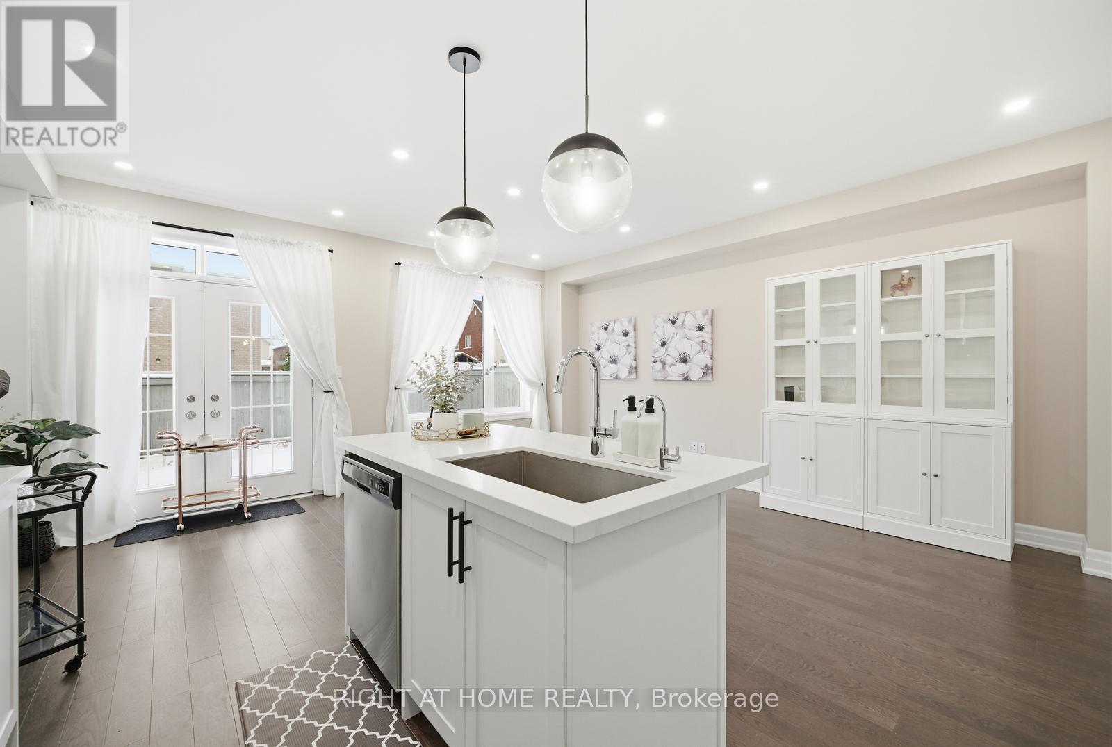 55 Clifford Crescent, New Tecumseth (Tottenham), Ontario  L0G 1W0 - Photo 12 - N12644462