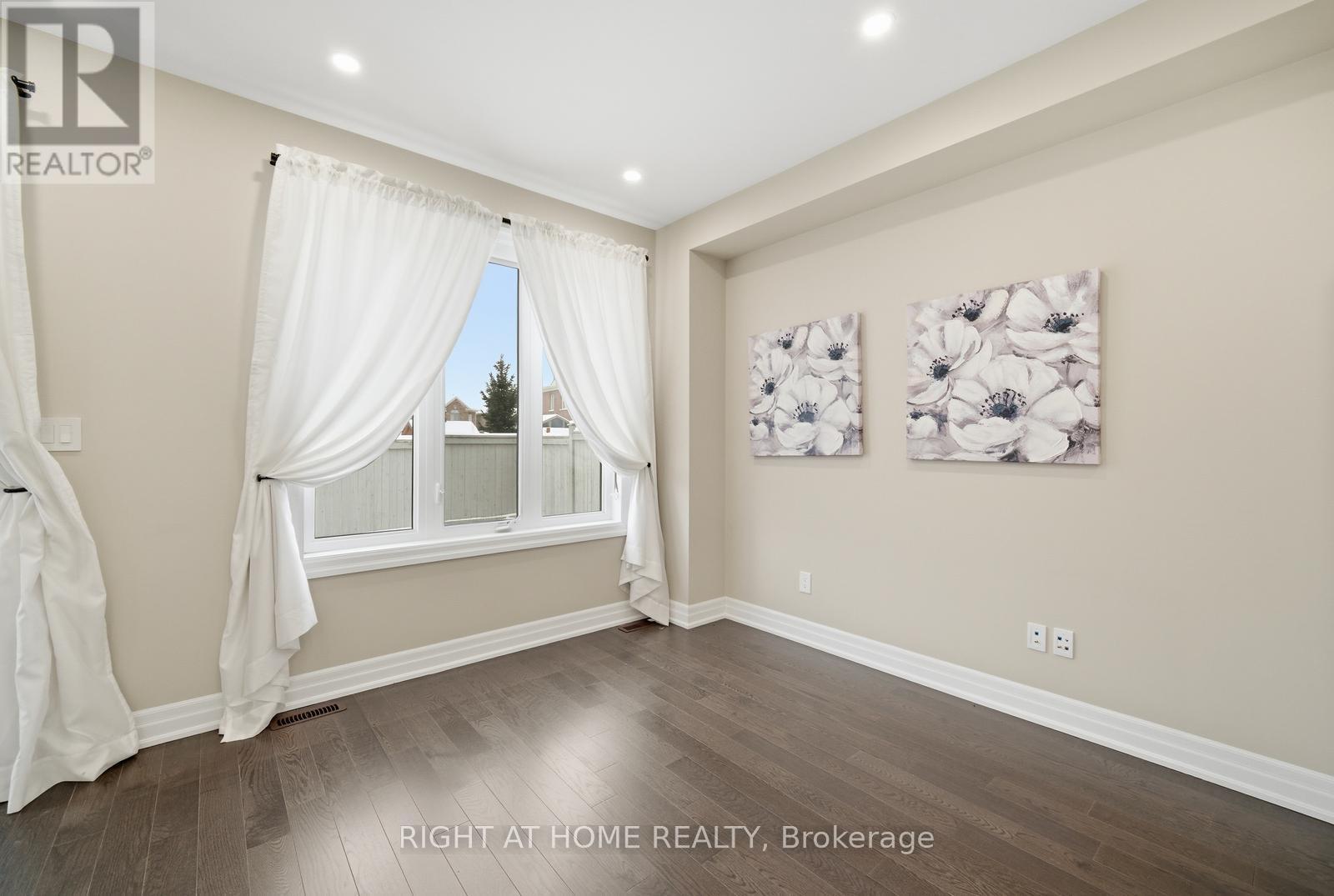 55 Clifford Crescent, New Tecumseth (Tottenham), Ontario  L0G 1W0 - Photo 16 - N12644462