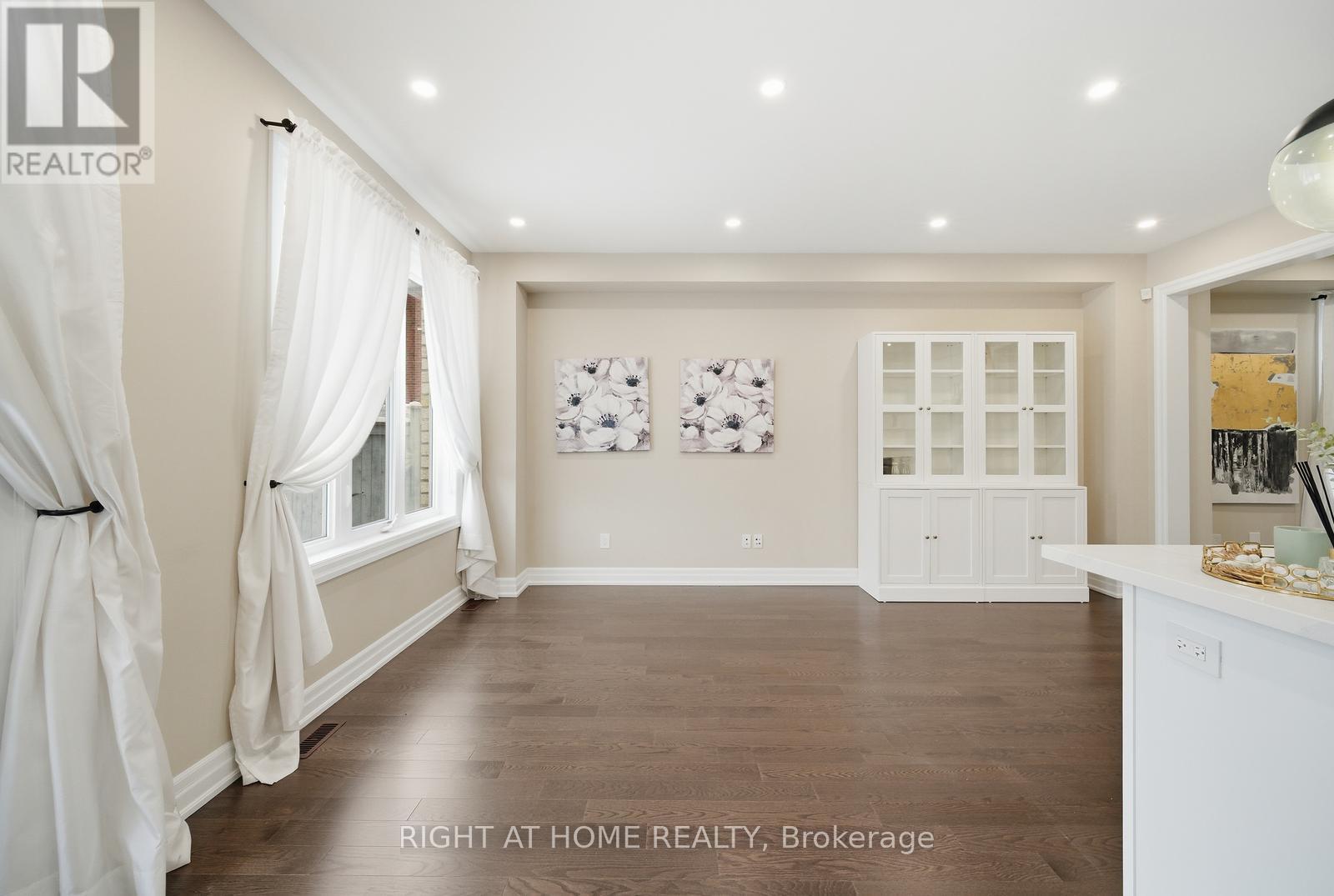 55 Clifford Crescent, New Tecumseth (Tottenham), Ontario  L0G 1W0 - Photo 18 - N12644462