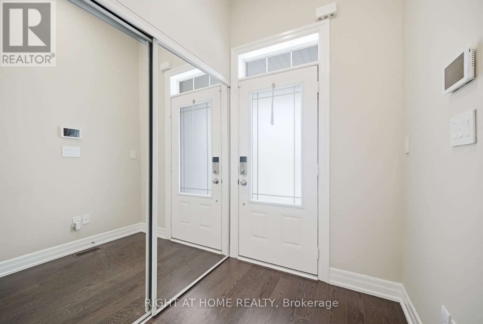 55 Clifford Crescent, New Tecumseth (Tottenham), Ontario  L0G 1W0 - Photo 4 - N12644462