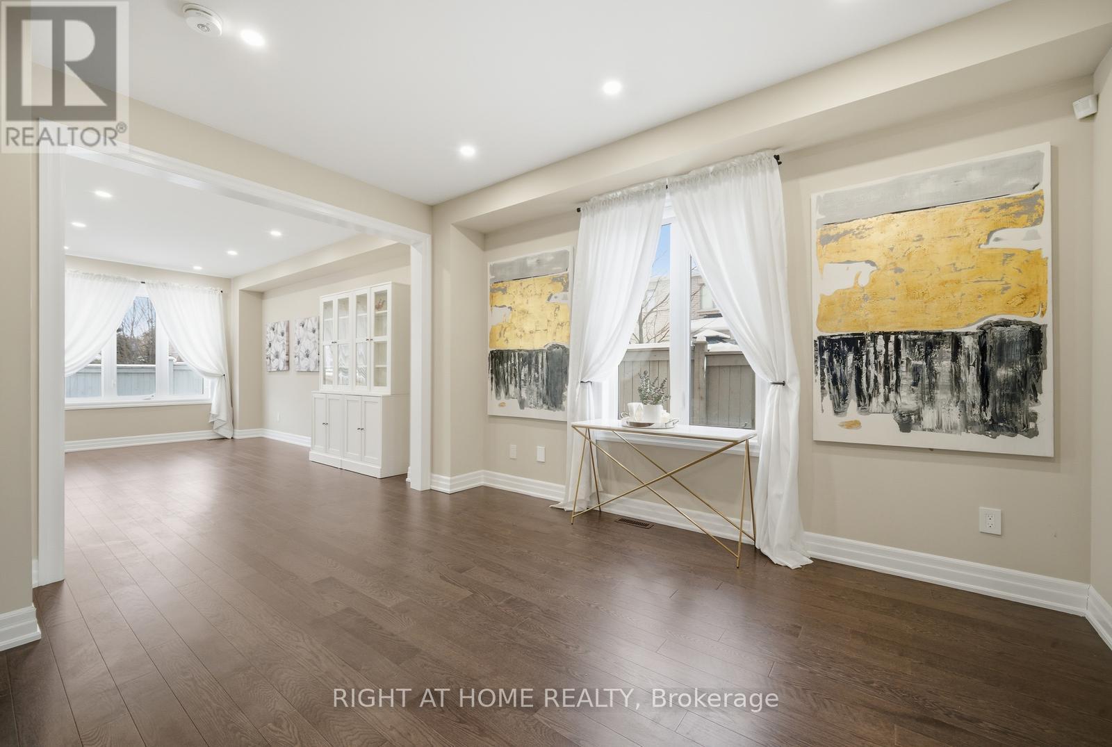 55 Clifford Crescent, New Tecumseth (Tottenham), Ontario  L0G 1W0 - Photo 7 - N12644462