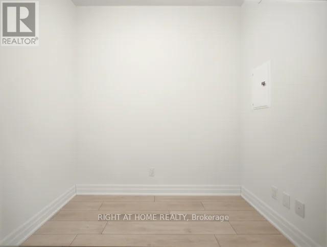 1807 - 30 Elm Street W, Mississauga, Ontario  L5B 0N6 - Photo 22 - W12640182