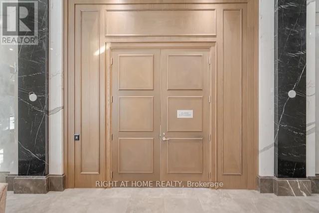 1807 - 30 Elm Street W, Mississauga, Ontario  L5B 0N6 - Photo 31 - W12640182