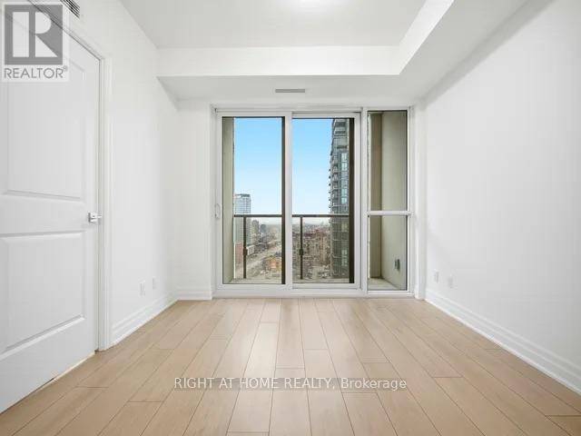 1807 - 30 Elm Street W, Mississauga, Ontario  L5B 0N6 - Photo 14 - W12640182