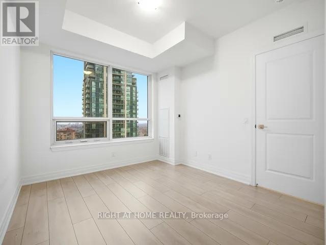 1807 - 30 Elm Street W, Mississauga, Ontario  L5B 0N6 - Photo 18 - W12640182