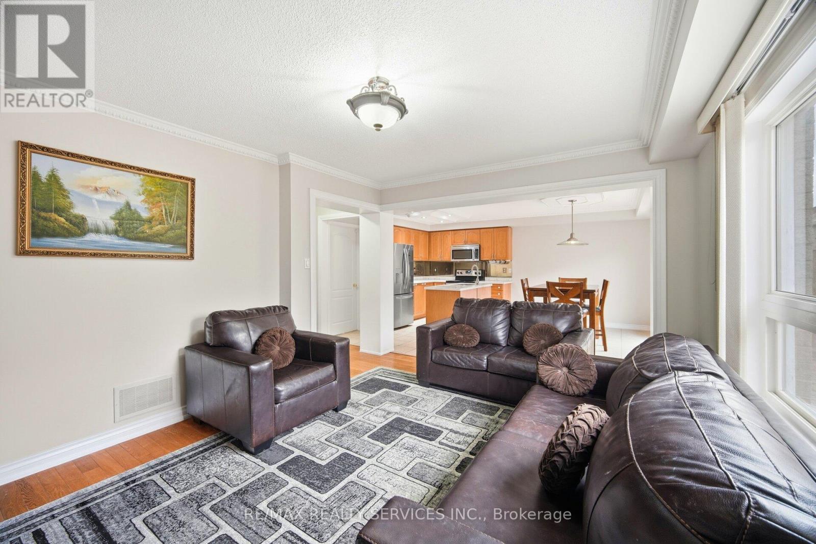 244 Brisdale Drive, Brampton, Ontario  L7A 2T3 - Photo 18 - W12644456