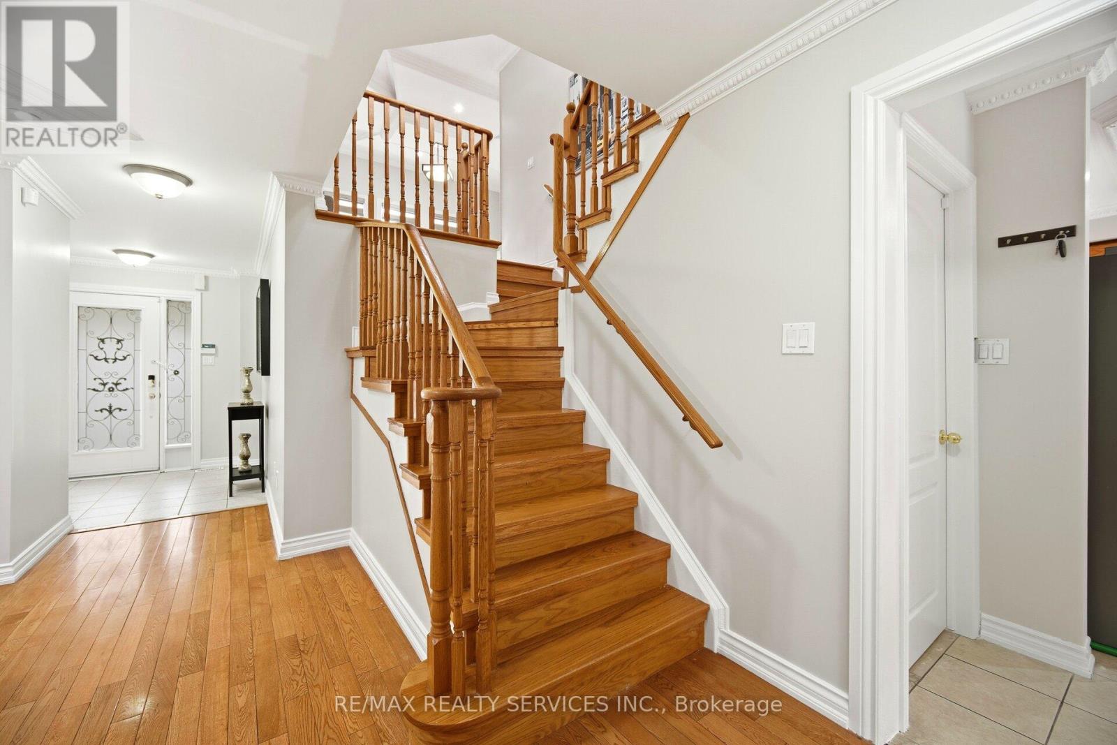 244 Brisdale Drive, Brampton, Ontario  L7A 2T3 - Photo 20 - W12644456