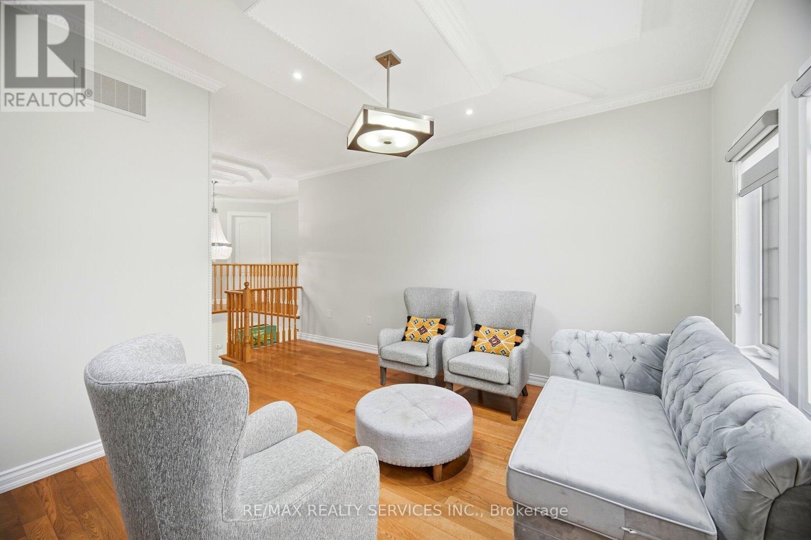 244 Brisdale Drive, Brampton, Ontario  L7A 2T3 - Photo 25 - W12644456